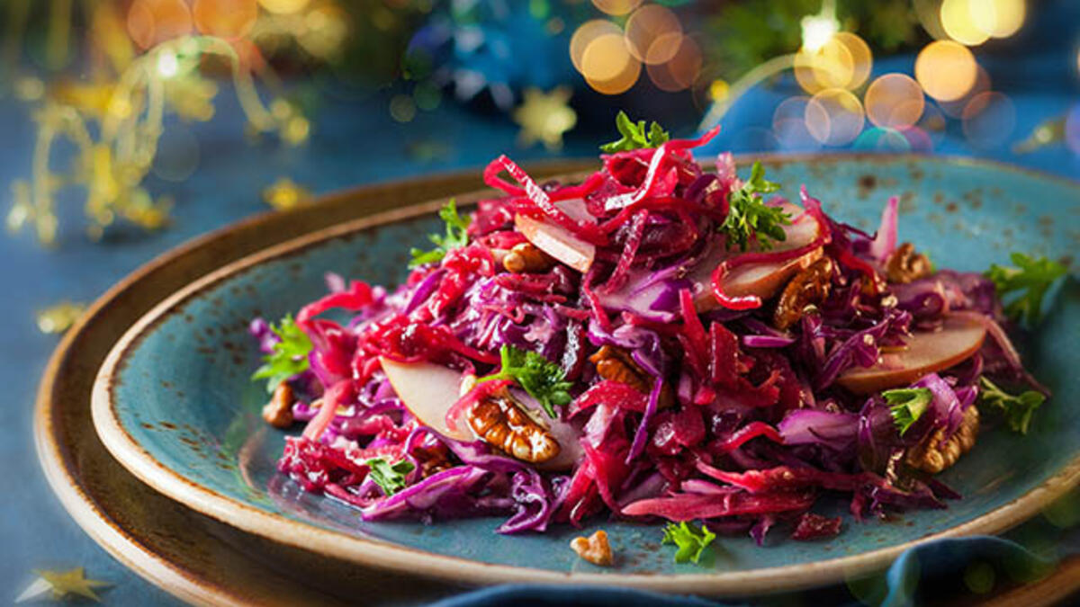 Elmalı Kırmızı Lahana Salatası